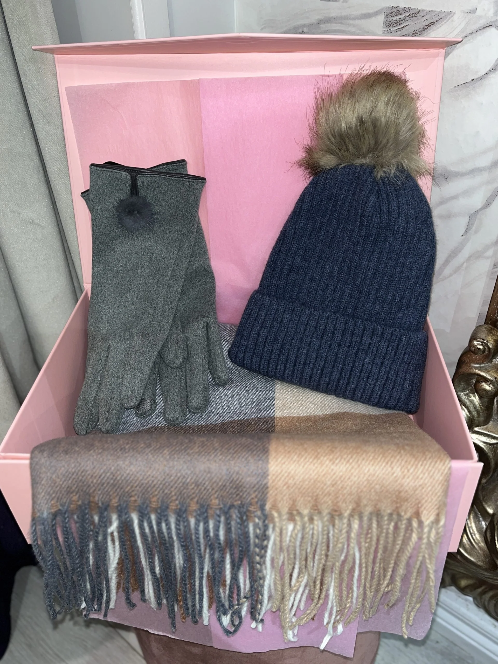 Gift Set - Hat, Scarf & Gloves
